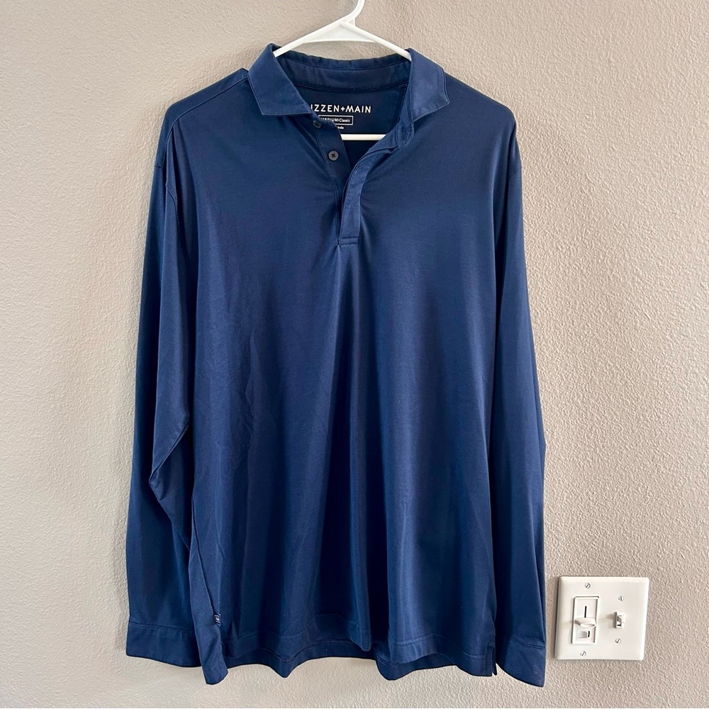 Men’s Navy Blue Mizzen+Main Long Sleeve Polo. Size Medium